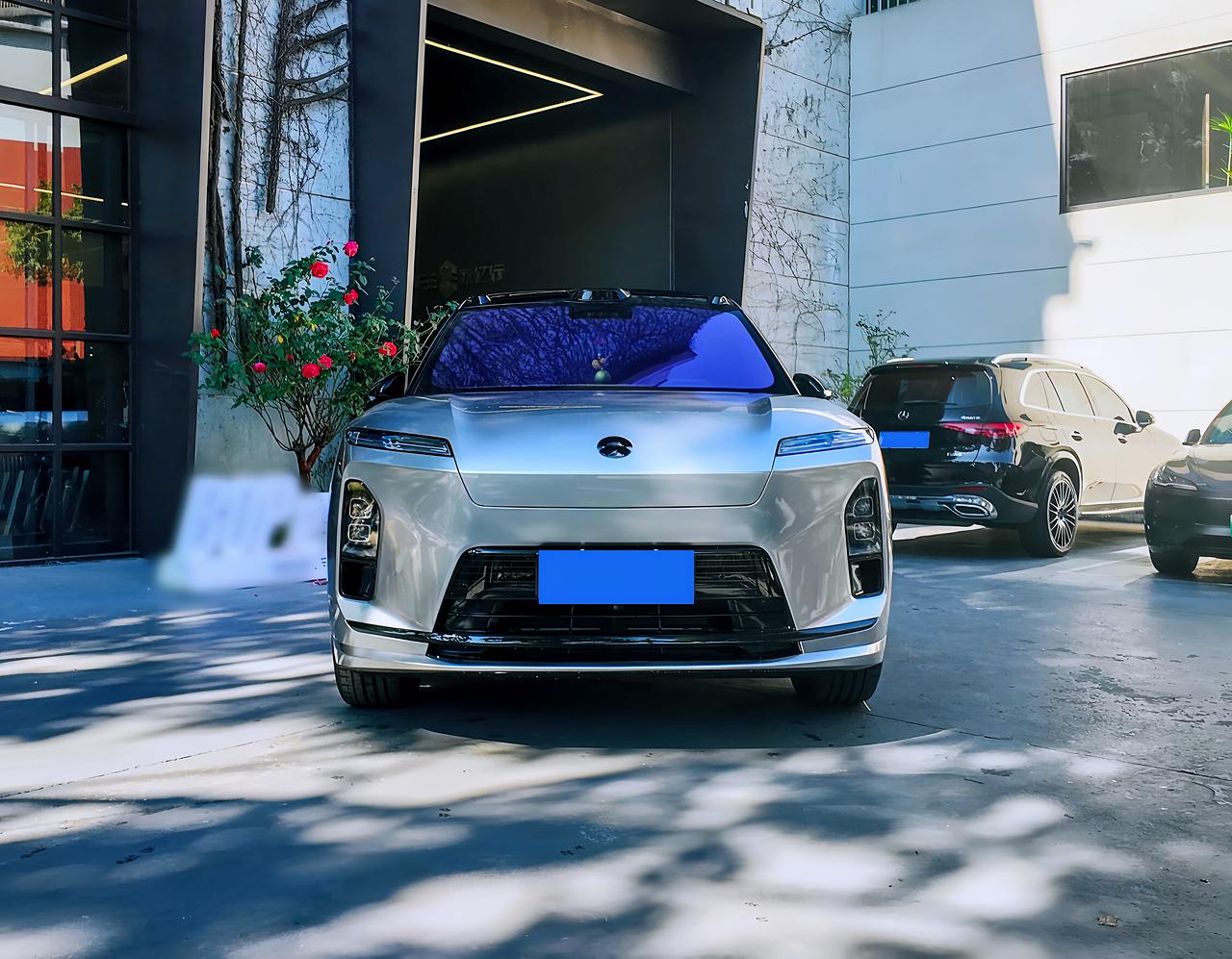 😎说真的，现在大车改色怕太素没变化，太跳又压不住。GT银算是踩在一个很舒服的点