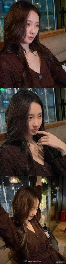 张艺凡不愧是时代峰峻大小姐张艺凡的权威我后知后觉 别人还在追赶，她已经坐镇评委席