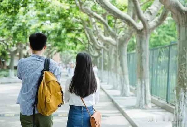 "生理性喜欢"上热搜：明知不合适却停不下来，多巴胺和催产素让你上瘾，前额叶还帮对