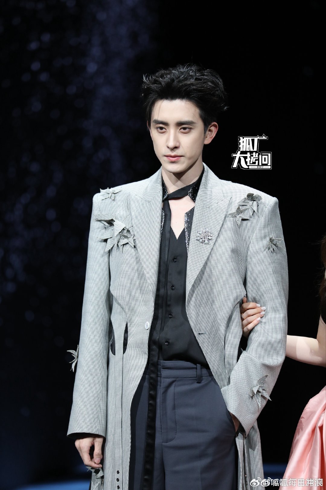 微博之夜红毯生图男明星汇总：陈哲远，张凌赫，周柯宇，敖瑞鹏，邓为，魏大勋，宋威龙