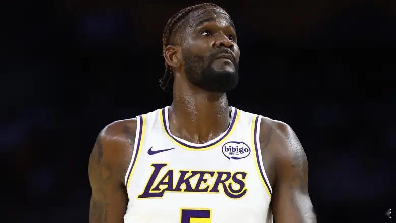 今天吃饱了！艾顿全场砍下25分13板1盖帽，10中10百发百中💯猛龙vs湖人