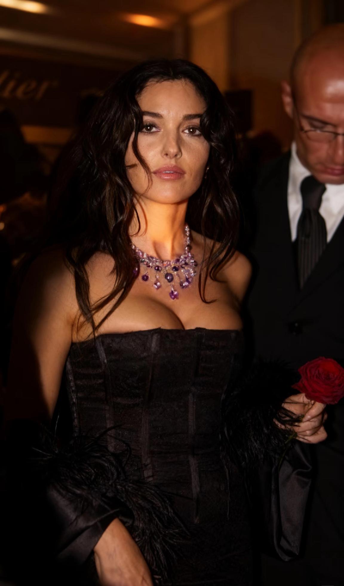 可惜不知道这个明星叫什么名字