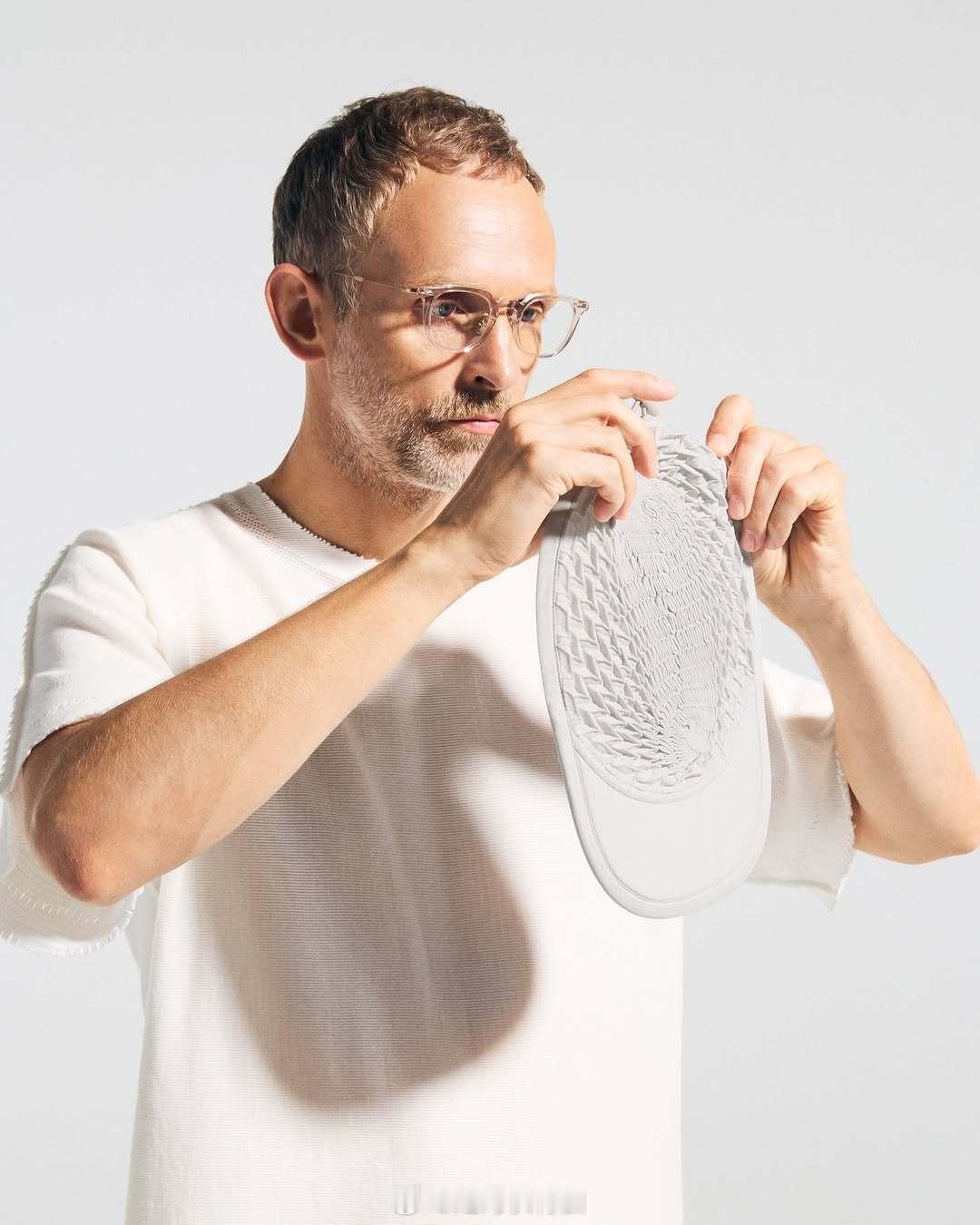 A-POC ABLE ISSEY MIYAKE 的“TYPE-O CAP” A 