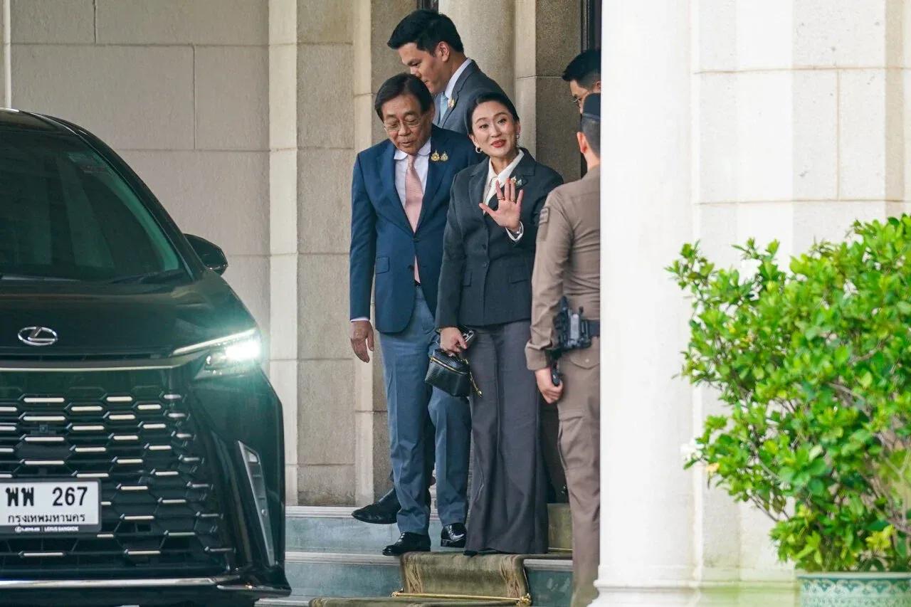 佩通坦将继续担任为泰党领导人！
 
泰国总理办公室内阁部长查萨克8月31日表示，