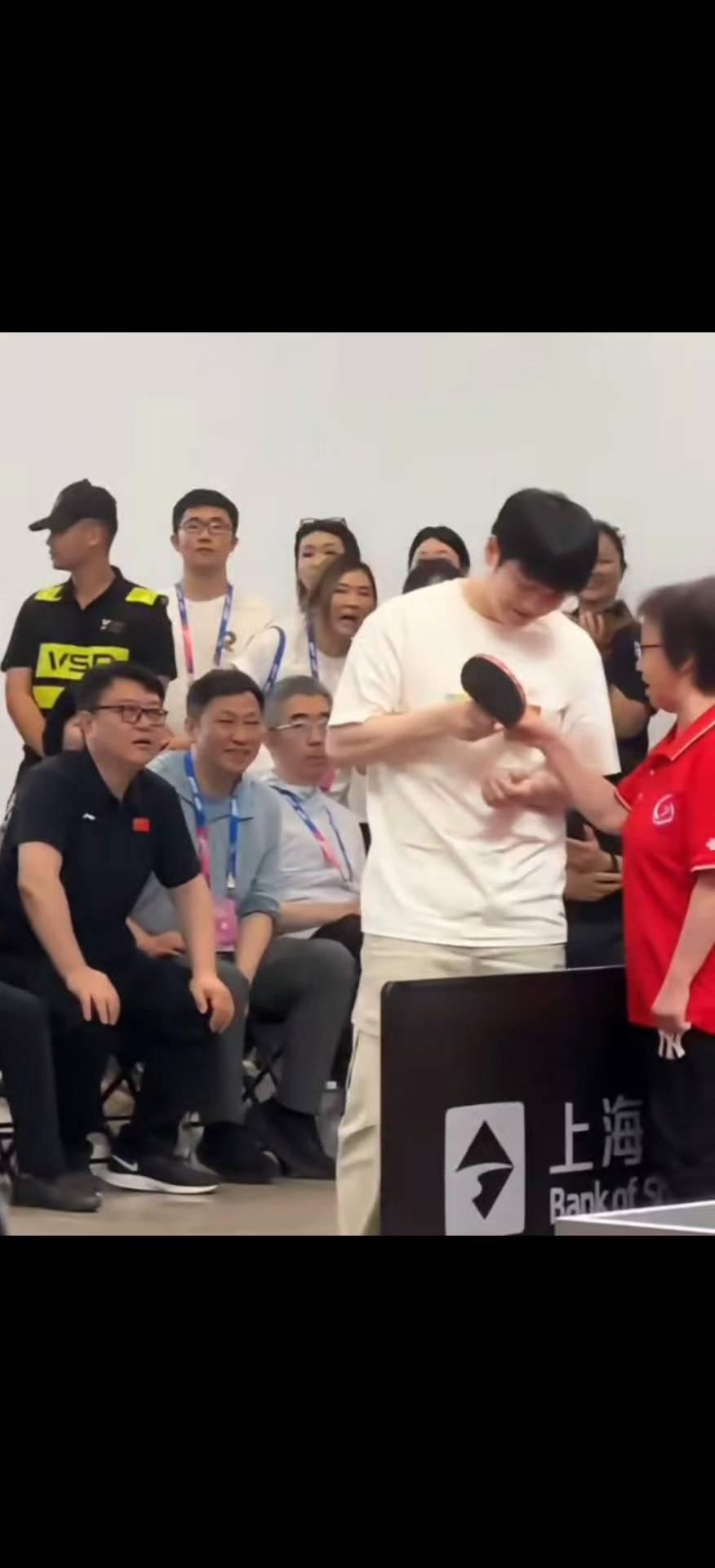 你要是不走，我是个冬梅。