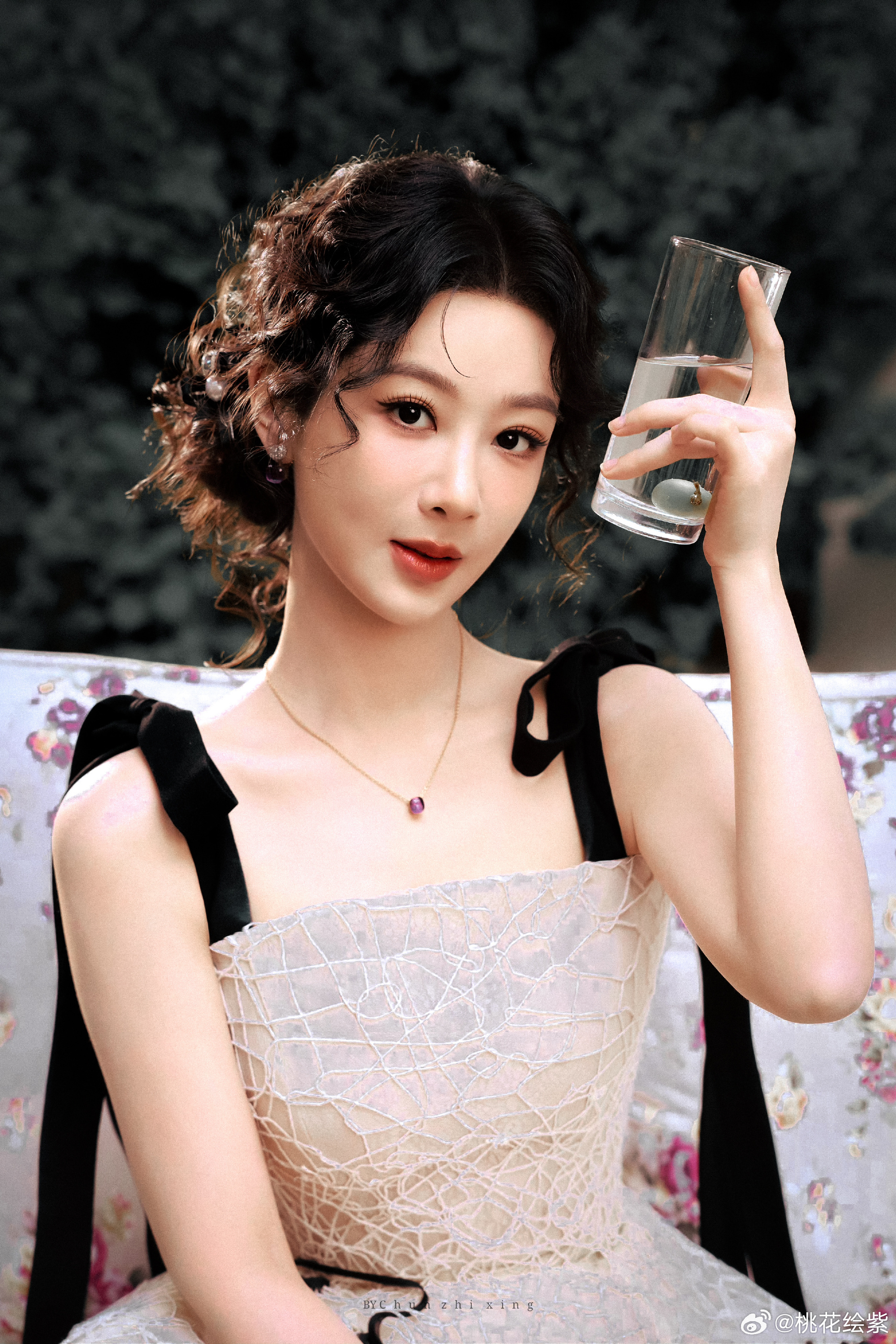 杨紫 yz杨紫生命树yz杨紫白菊只要有想见的人，就不是孤身一人【杨紫🔸生命树?