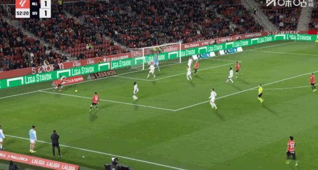 西甲第22轮 马略卡4:1塞维利亚萨穆·科斯塔打入一球 