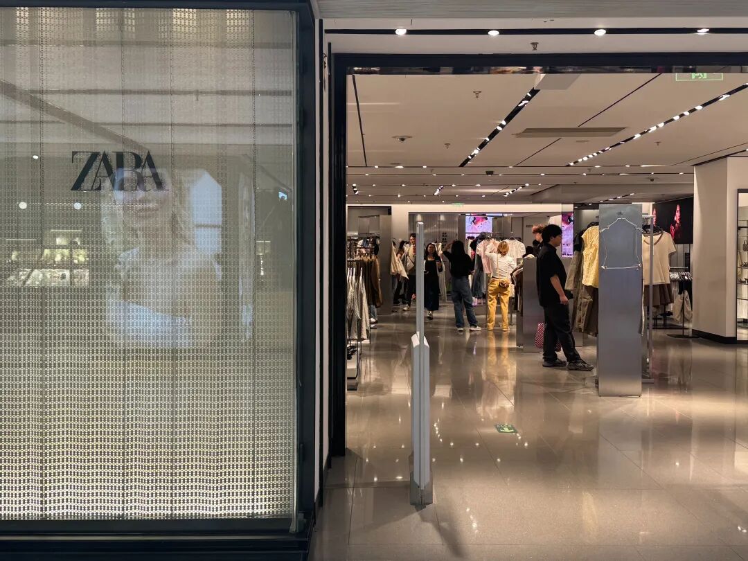 中产都逛不起Zara了？