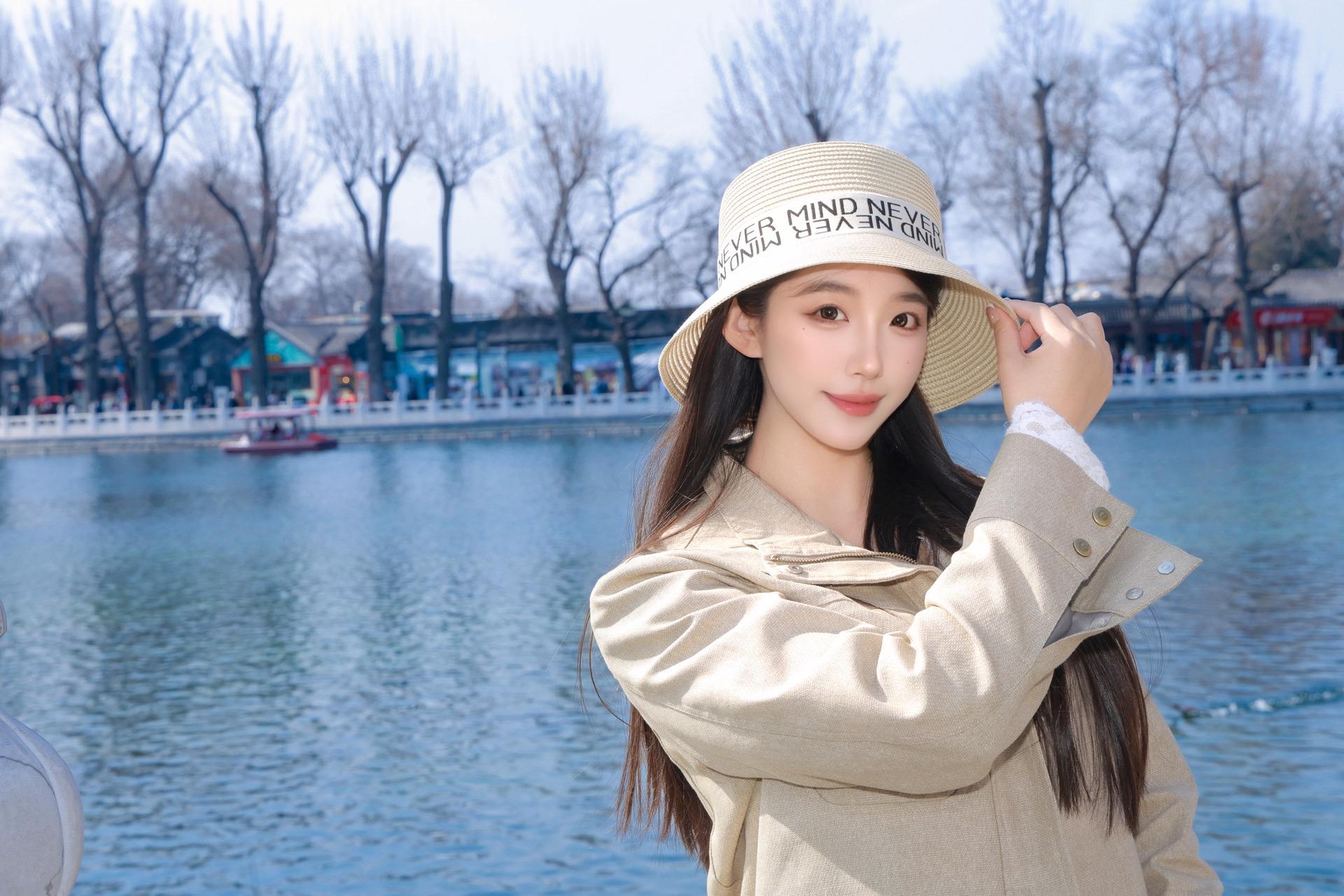 我的人生里 要做一个生吃黄连也算甜的人 要让所有想要的都成为我囊中之物...