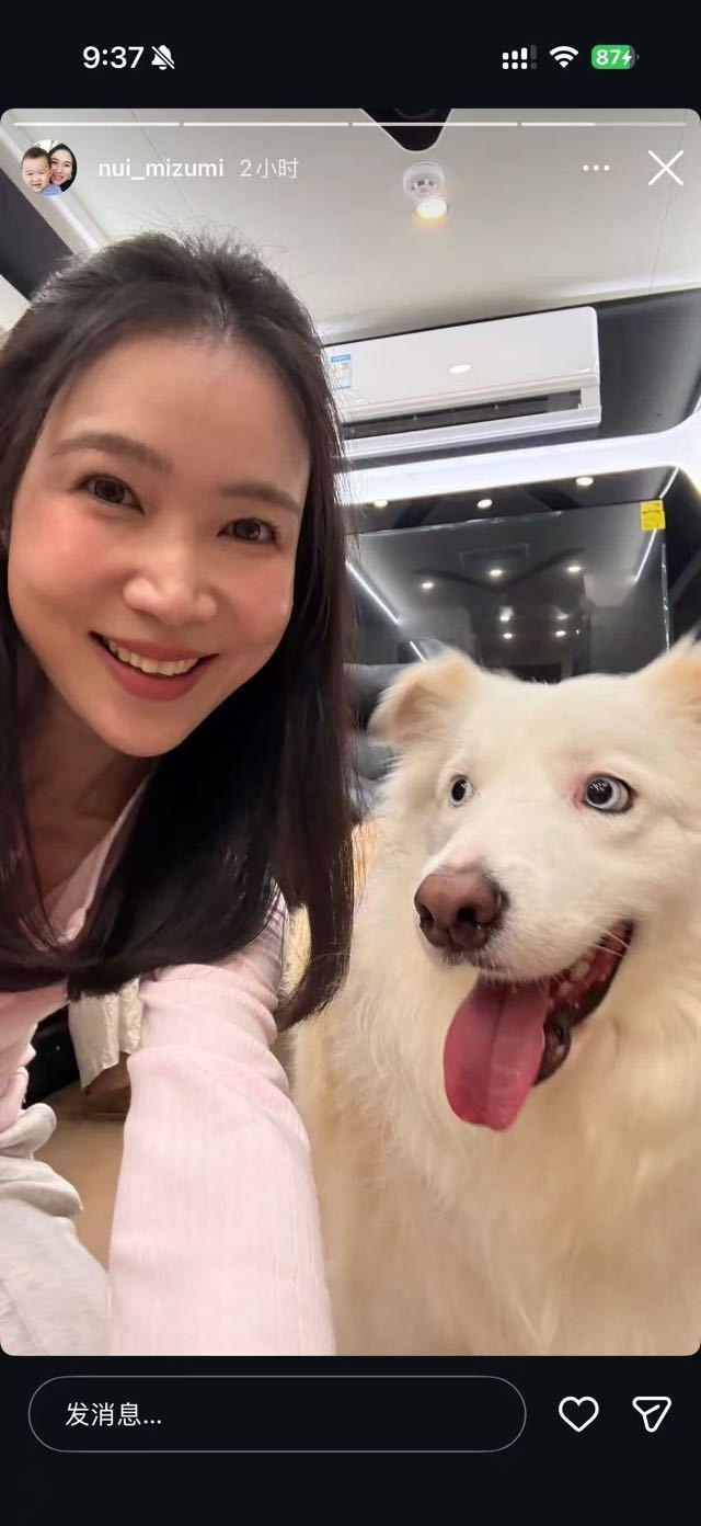 人见人爱zan  CEO小姐姐和zan合影啦 