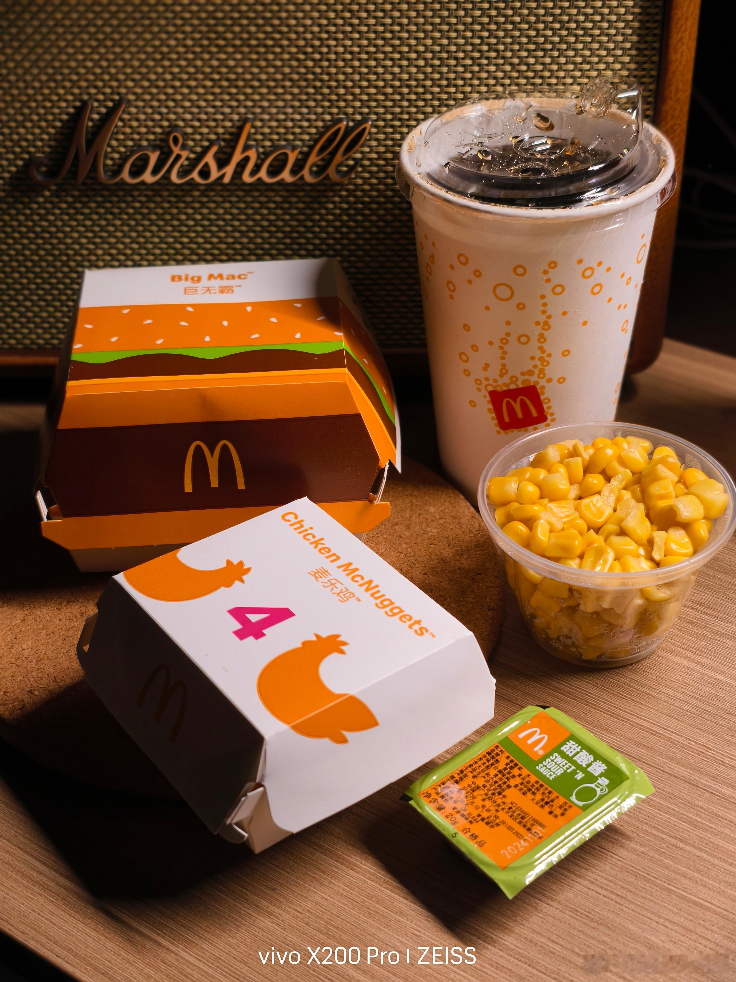 又回到了深圳的小黑屋，每天在墙上划一笔，连续5晚凑出一个“正”字，第二天差不多就