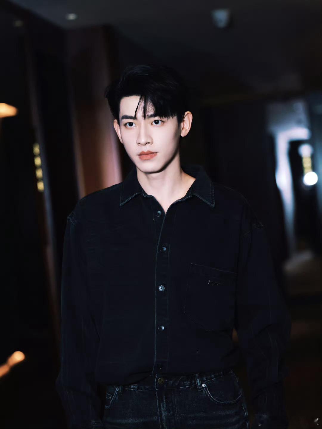 把辛云来打包送去开门大吉听说有人猜歌比抢答器还快？辛云来啊，那没事了 