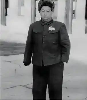 彭老总麾下的五虎上将，最后都官至何位了

第一位：铁甲元勋许光达，湖南长沙人。他
