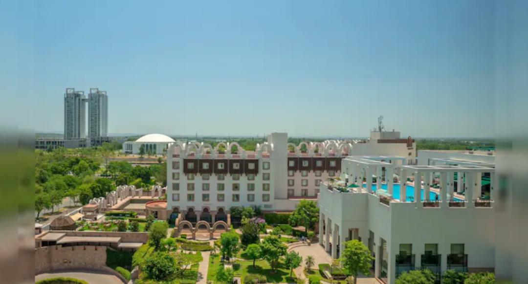 特朗普作出重大让步？美方人员飞抵巴首都！伊朗总统透露重大信息

据新华社记者4月