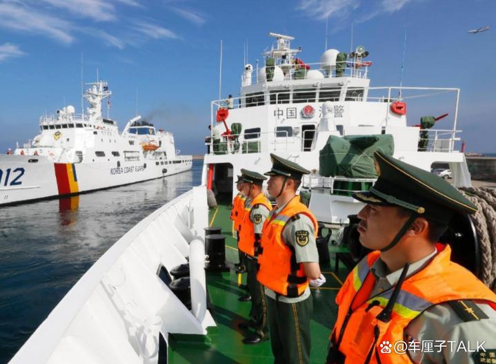 从以前的“断指哥”到现在的“开瓢哥”，非法菲律宾海警都是罪有应得。

今天（7月