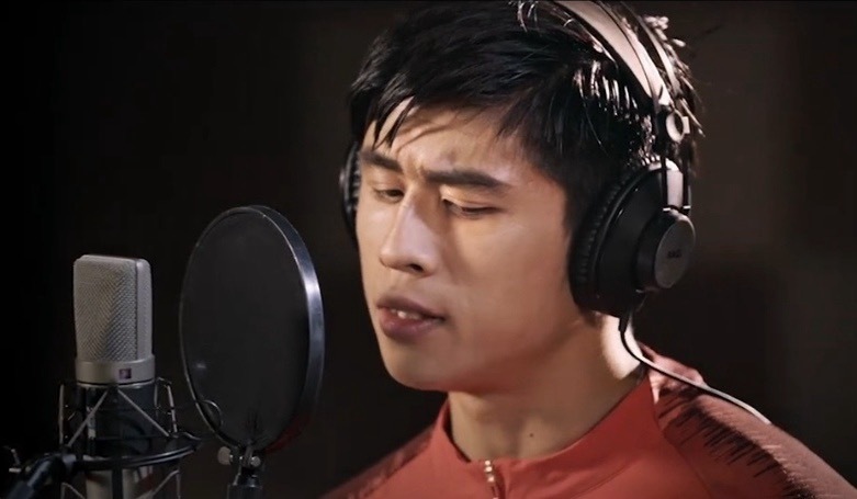 求此男恢复这个发型 