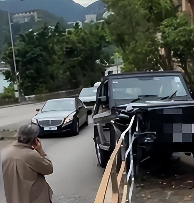 11月11日，著名电影人陈可辛遭遇了一场突如其来的交通事故。据涉事司机描述，事故