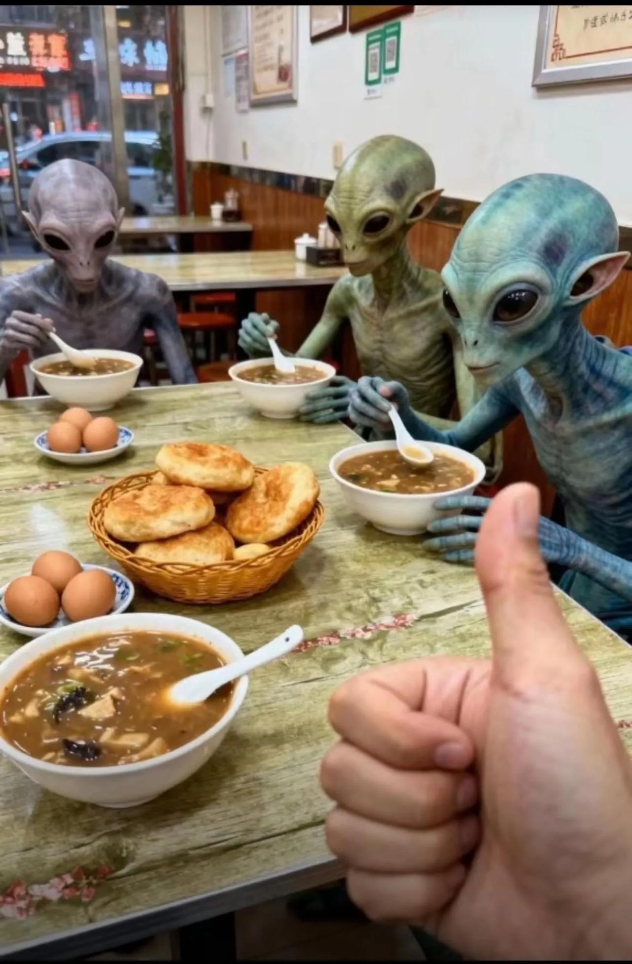 有可能，外星人就在我们身边，只是你不知道而已。
 
近日，美国众议员蒂姆·伯切特