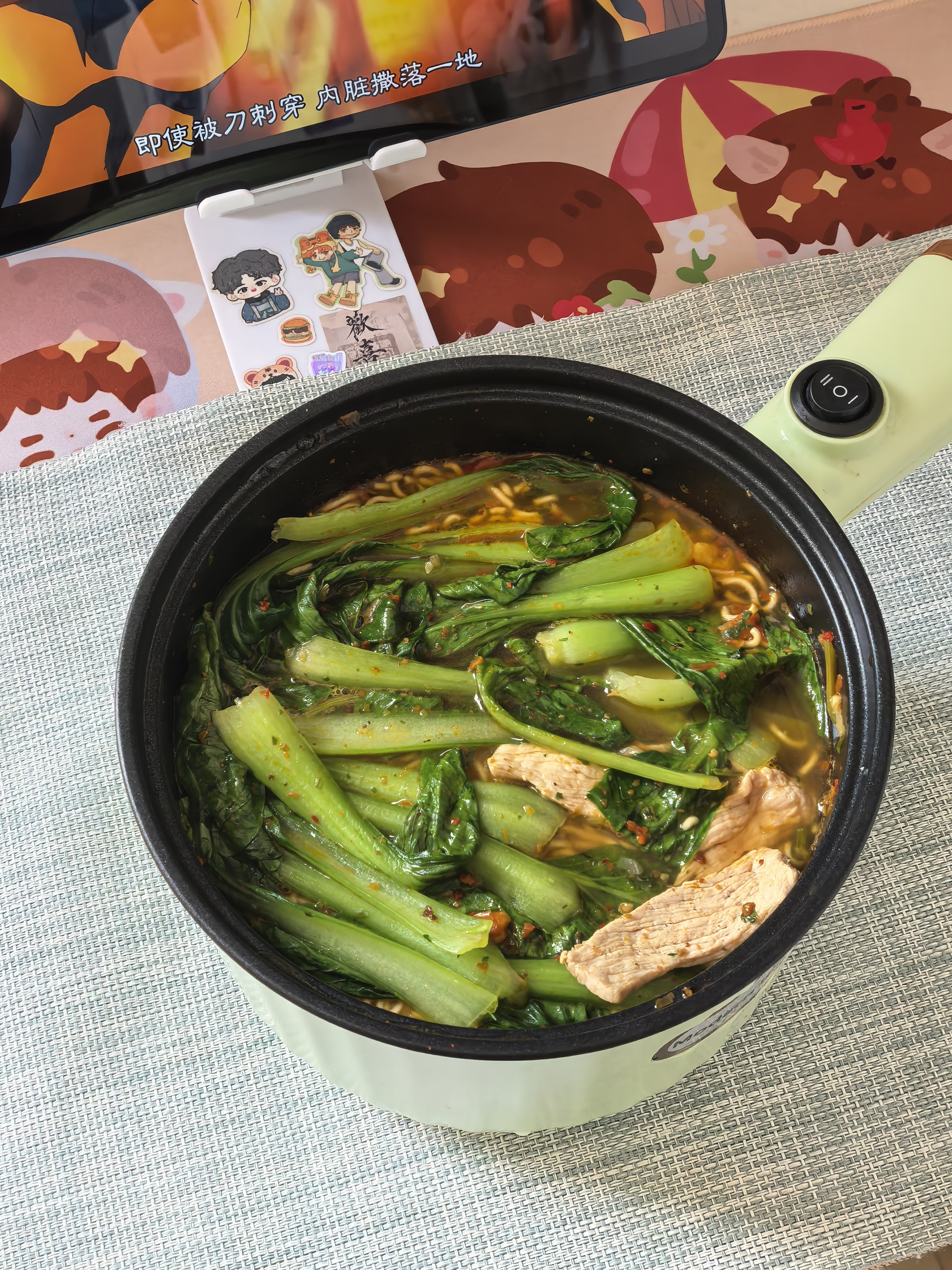 本来想着出去买米粉的 等反应过来的时候泡面已经煮好了🙉 