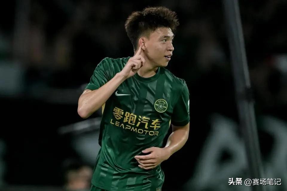 根据浙江本地权威媒体“潮新闻”的最新报道，19岁的浙江队前锋王钰栋确实已经收到了