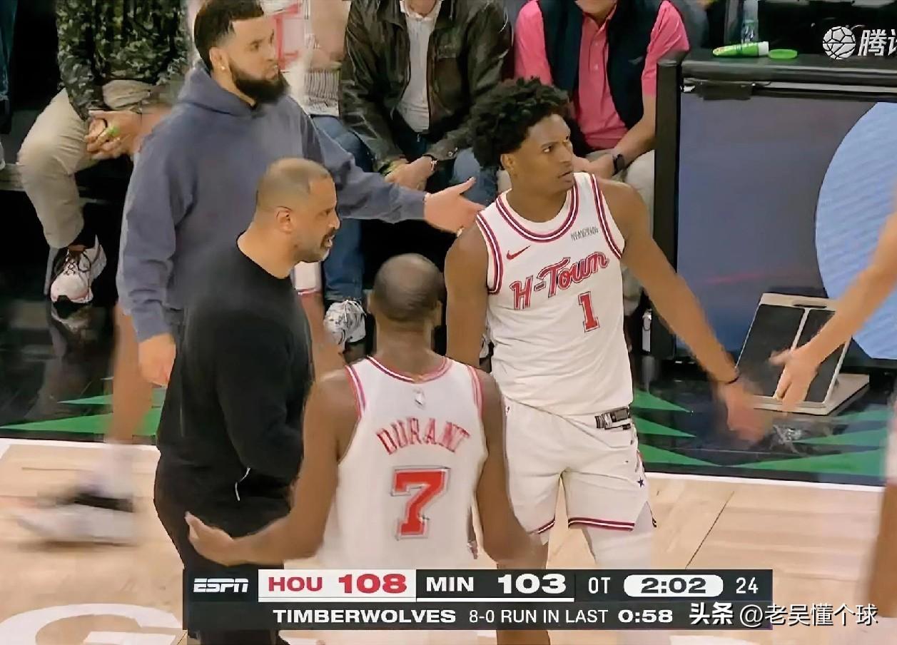 火箭这比赛输得。。。比赢球还难。

加时赛剩3分钟，火箭领先到了13分，这时候就