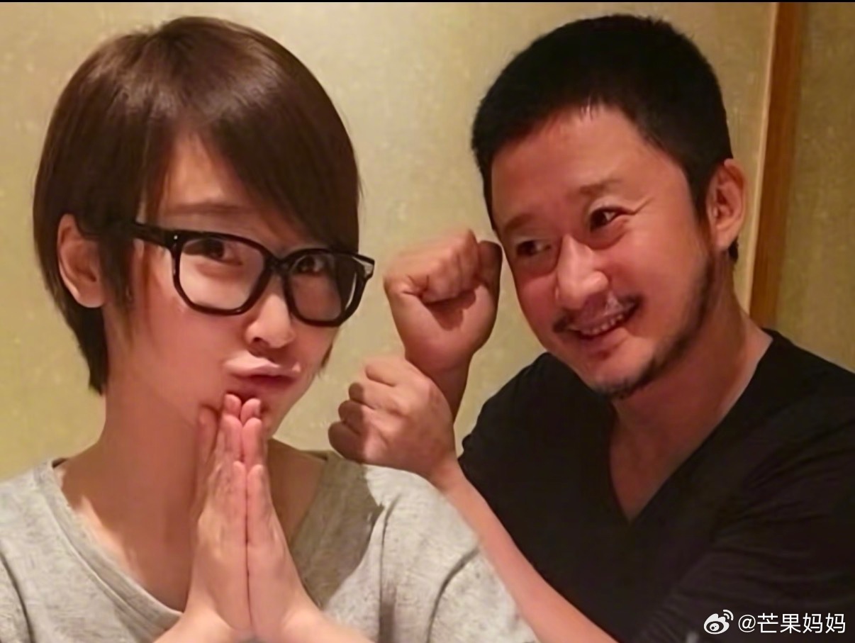 磕到真夫妻简直轻而易举吴京带着儿子给参加浪姐的谢楠打call啦