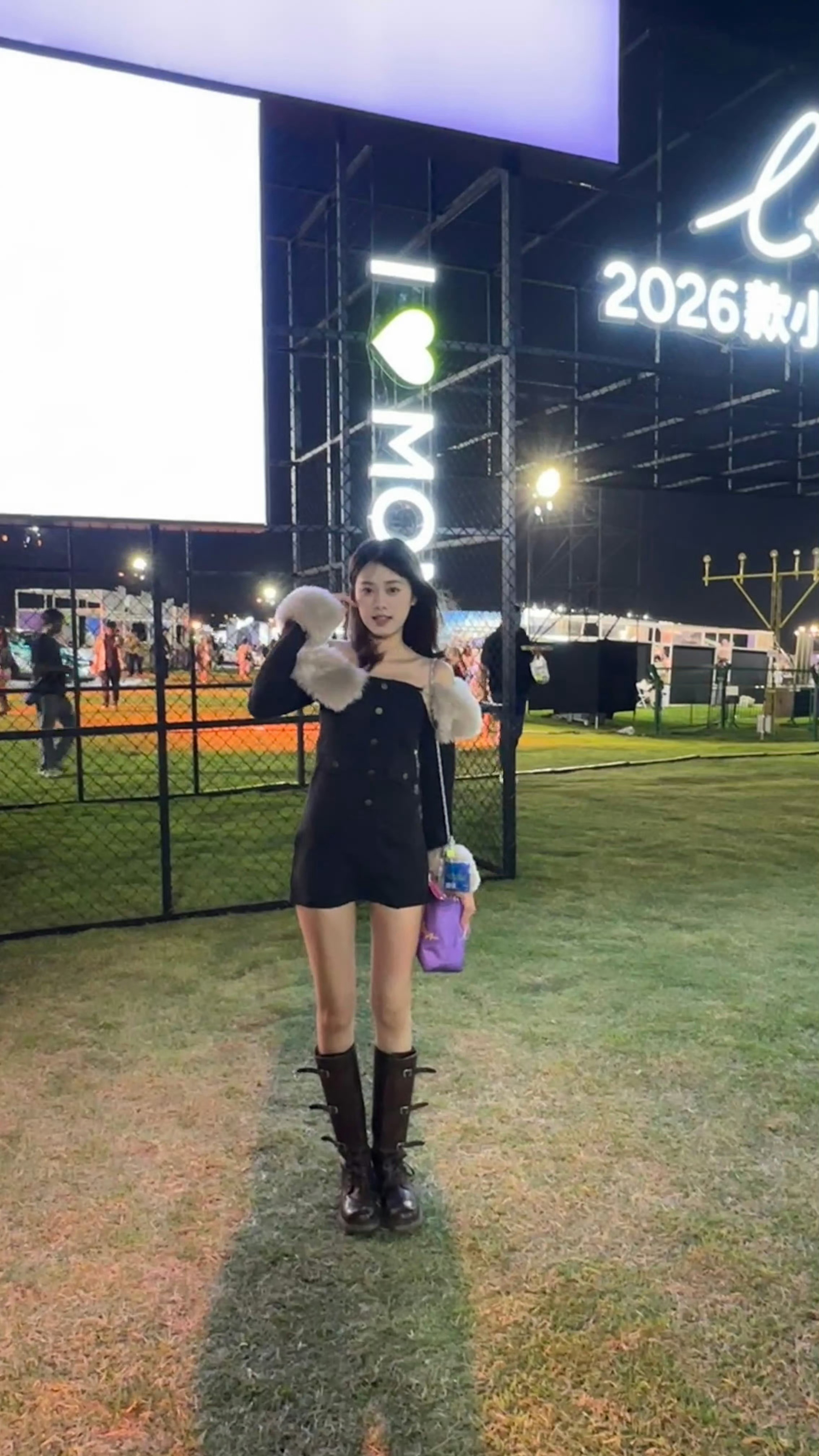 考验一个大家数码问题，这是我表妹 - 小雨，广东人，22岁，身高173，体重50