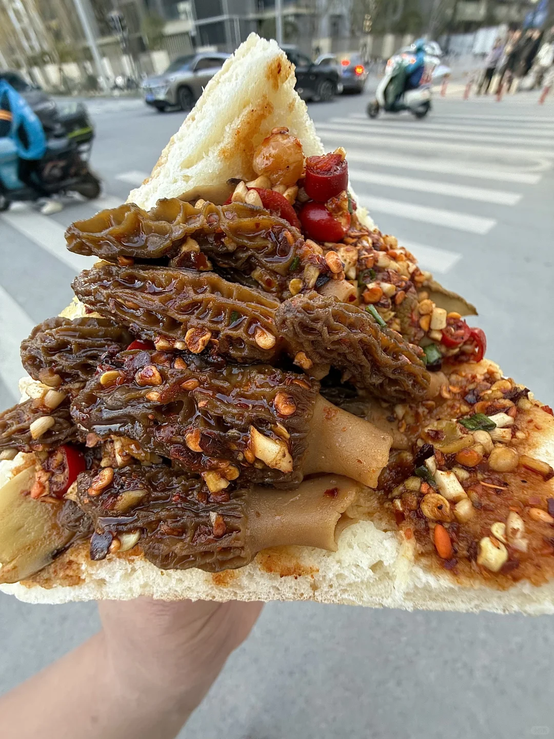 确实是武汉坠牛逼的。。。肉夹馍！！🤬