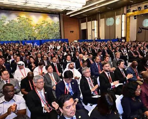 越南南北分裂可能近在眼前，中越两边对此都心知肚明，但中国还是想帮越共一把，否则越