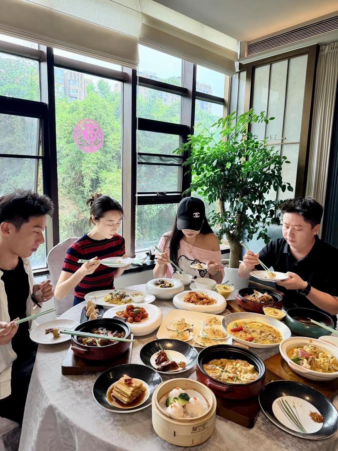 仔细扒完后厨出品｜这家粤菜真的零预制✅。我吃饭很介意预制料理包，探店专门留意出品