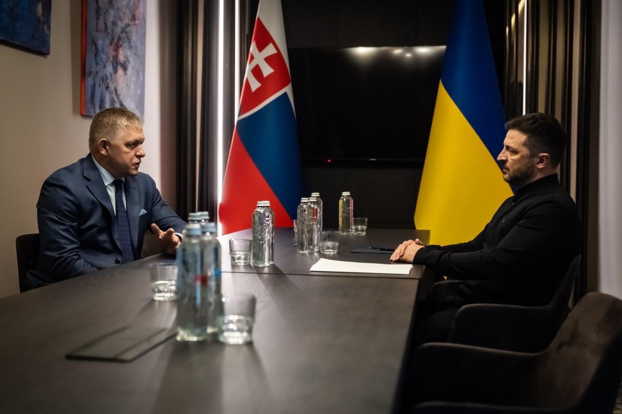 斯洛伐克警方已正式启动对总理罗伯特·菲佐的刑事调查，主要涉嫌叛国罪以及滥用职权、