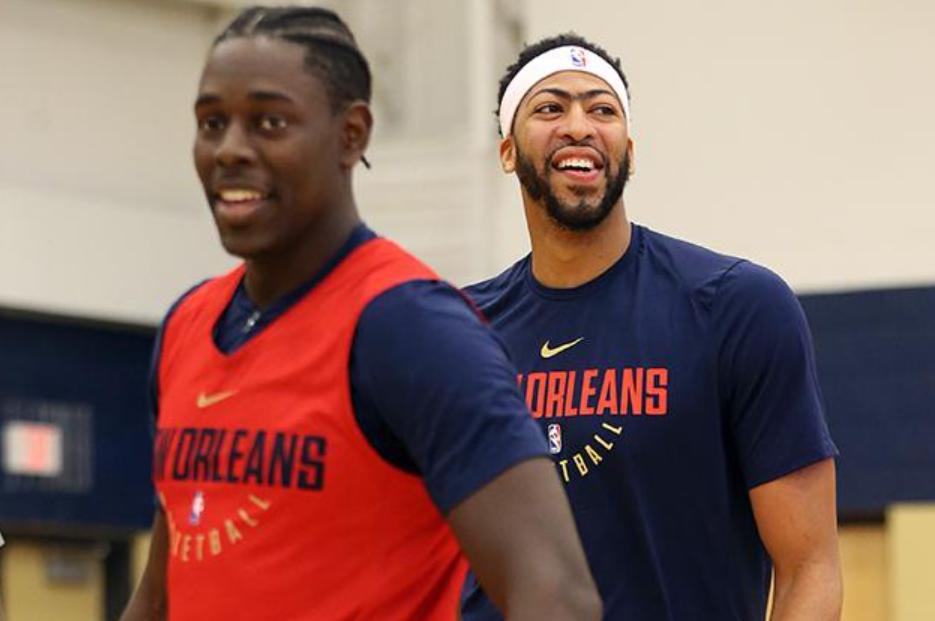 加盟球队第1年就夺冠的球星，戴维斯上榜，霍乐迪成最大赢家
总冠军是球员心中的至高