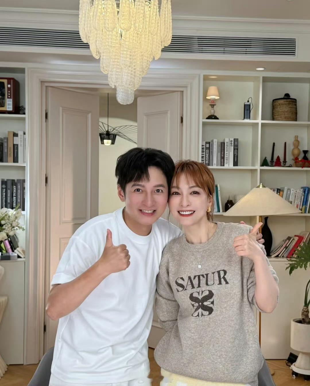 何老师看不得吴昕维嘉演情侣太懂何老师的内心想法，看多了他们日常相处模式，很难代入