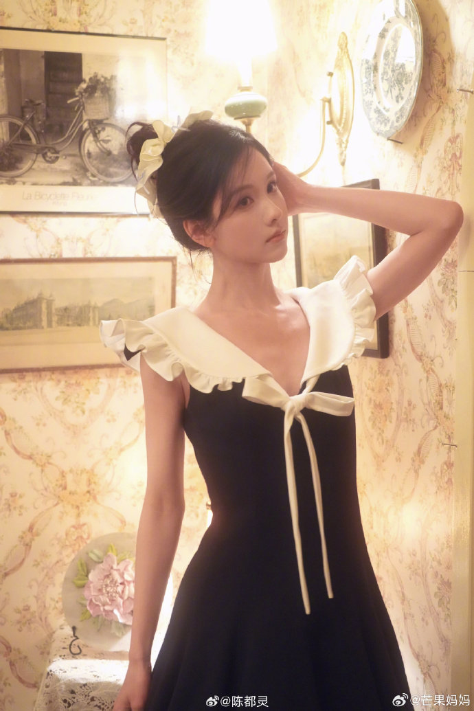 陈都灵一起玩捉迷藏陈都灵甜品公主 陈都灵甜品公主来的！！陈都灵