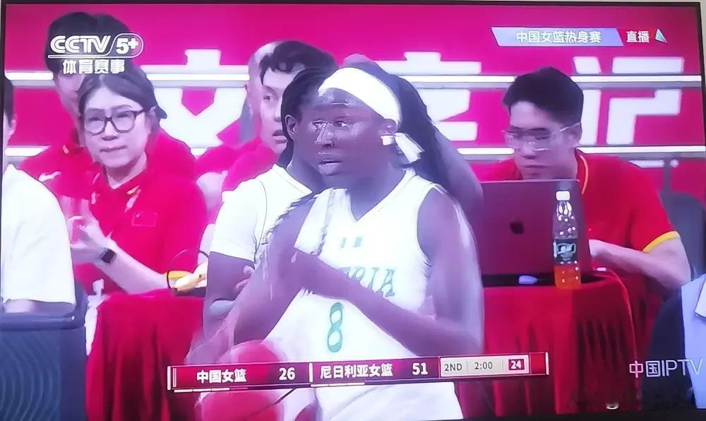 半场只得29分，落后21分
张子宇、王思雨休战，中国女篮立马遭尼日利亚女篮暴虐！