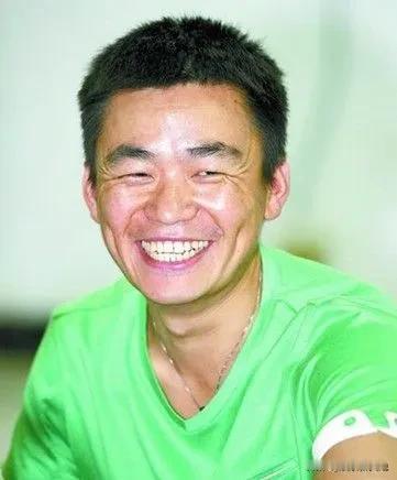 王宝强跟周润发跑步数月，成功减重30斤

近期，王宝强在拍摄电影期间，受到同剧组