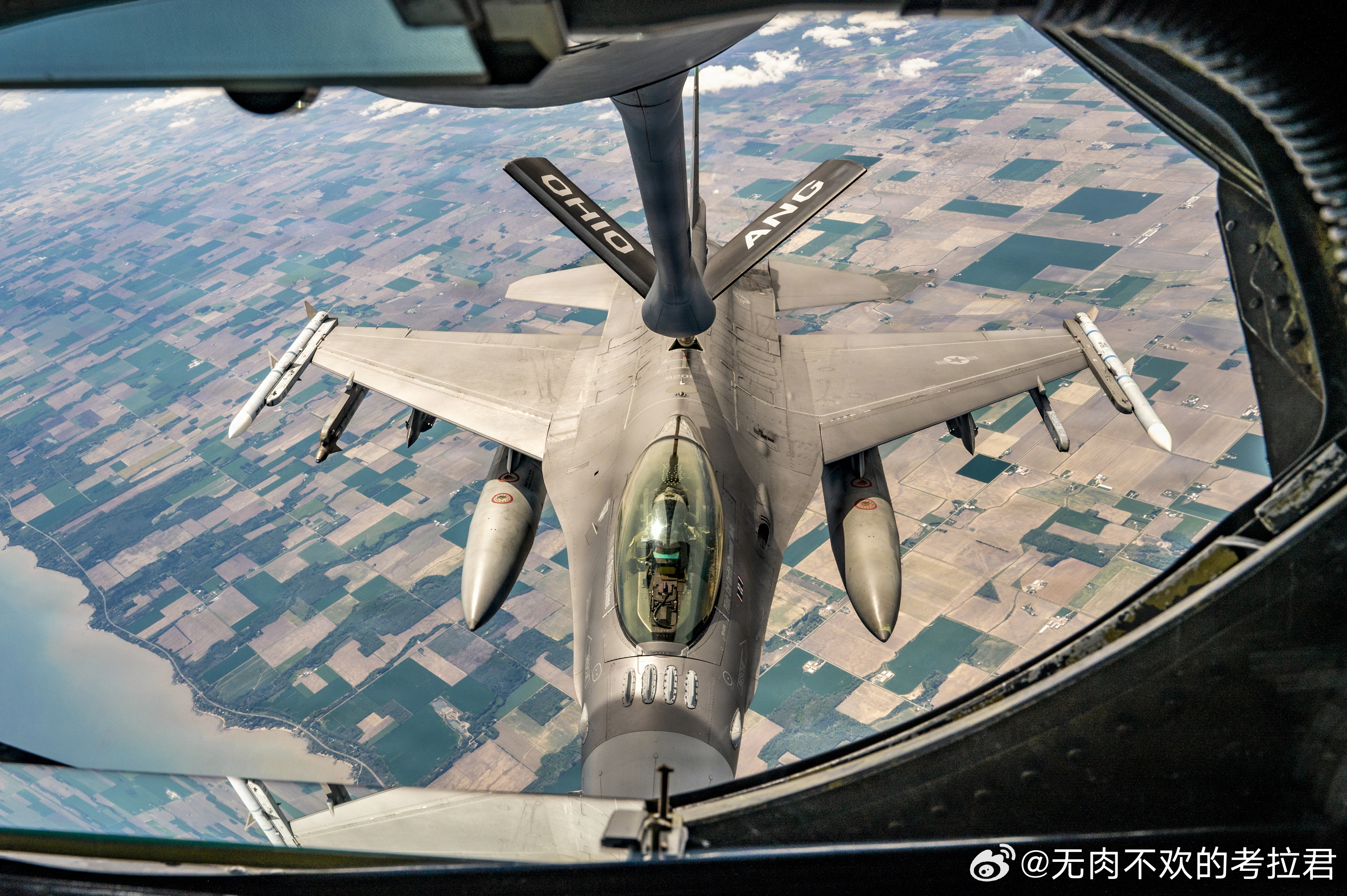 2026年5月20日，第180战斗机联队与第121空中加油联队的KC-135空中