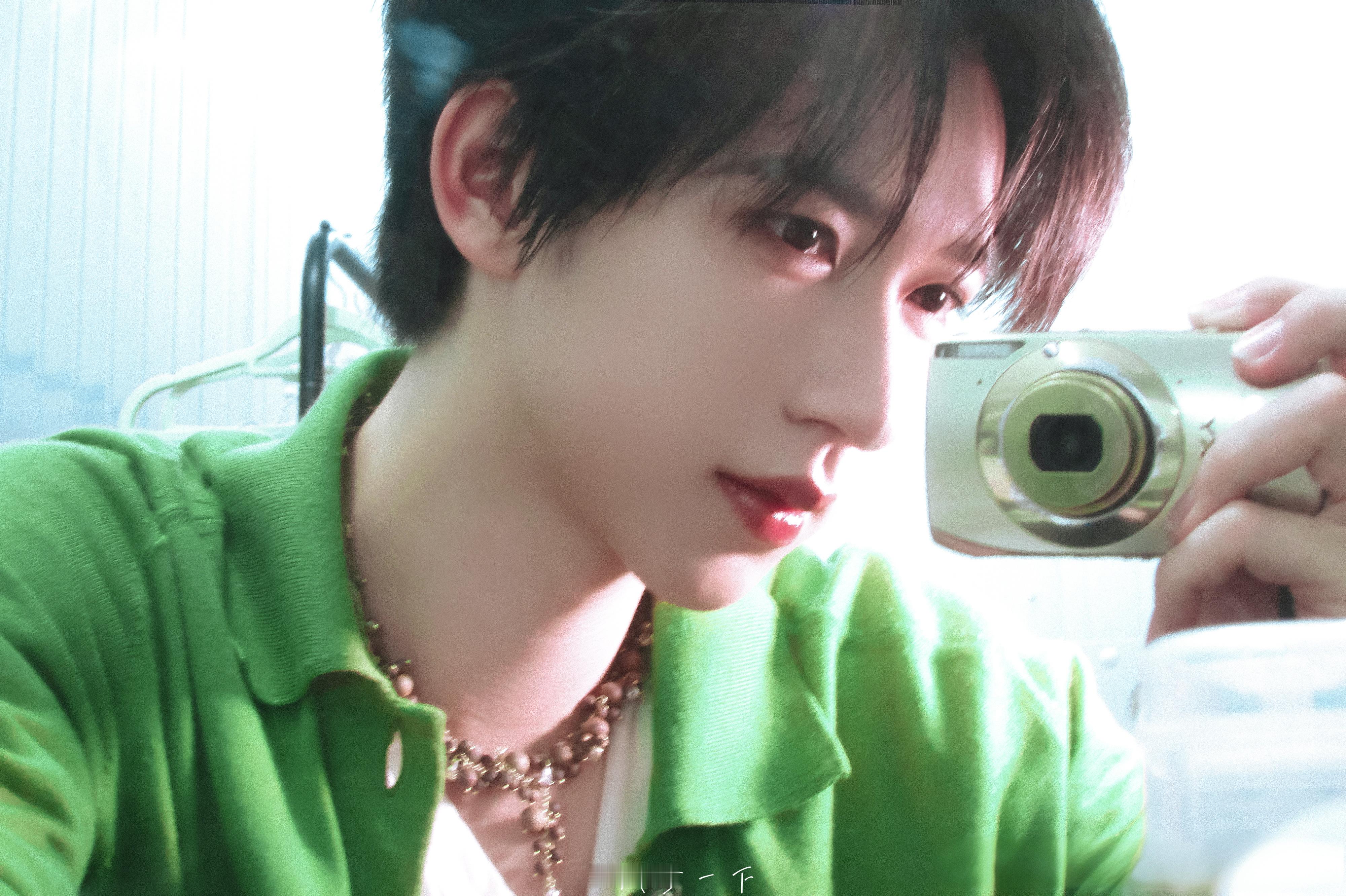 贺峻霖🍏𓂃⋆｡ 