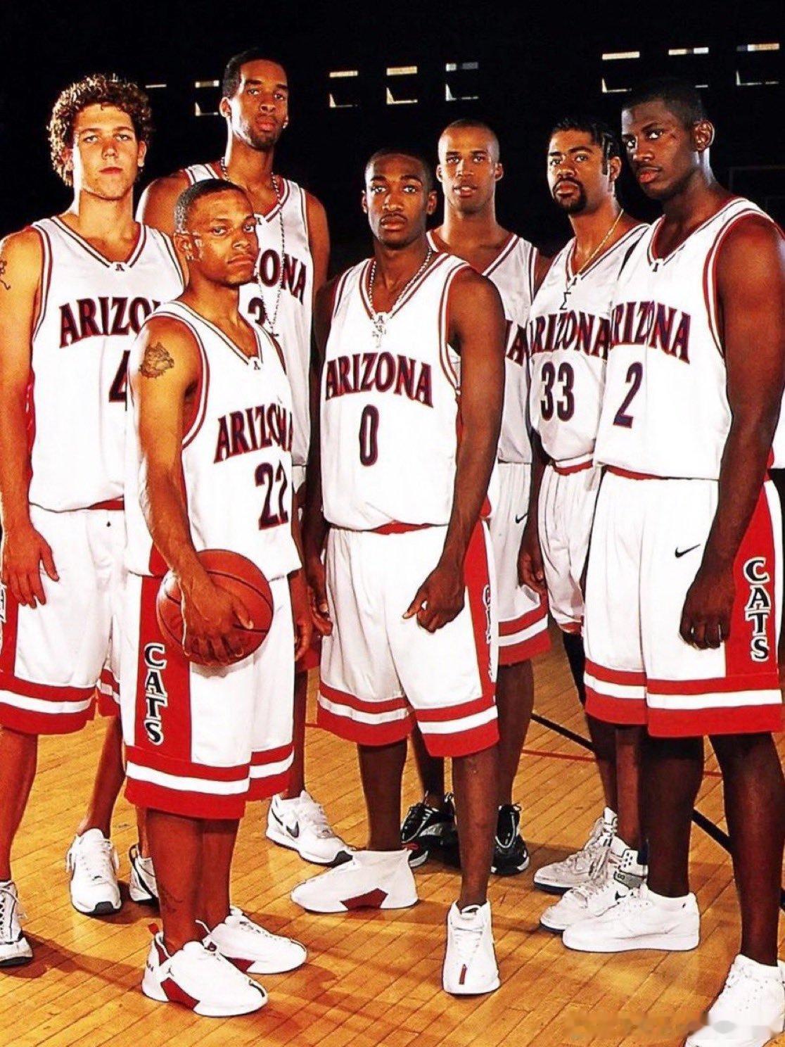 NBA  2001年NCAA的亚利桑那野猫队阵容，认识几位？ 