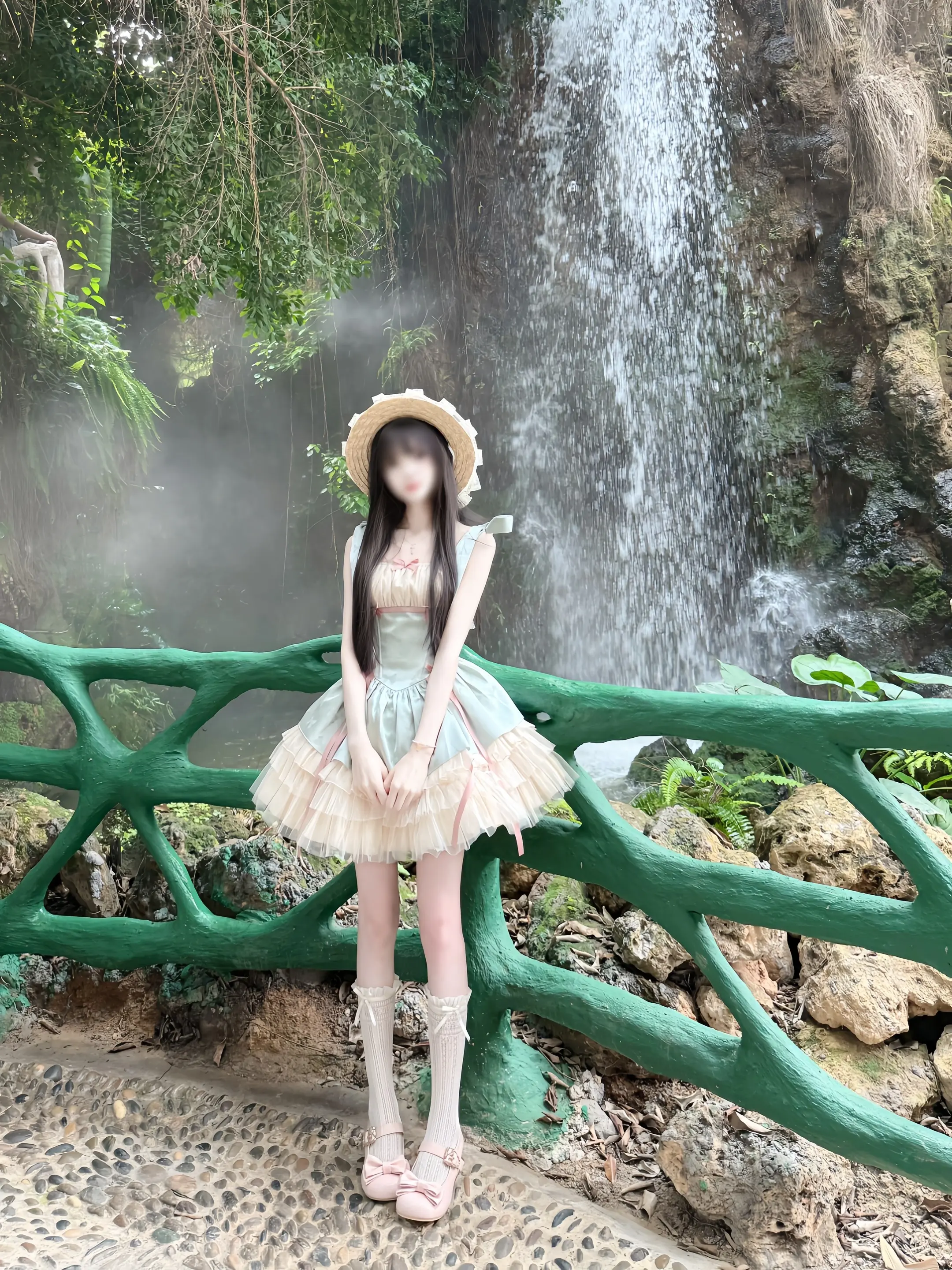 谢谢你们对我的恶意 我还是会做一个刻薄又萌萌的小女孩