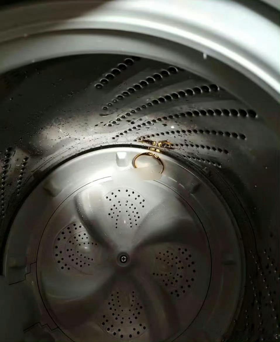 洗衣服的时候忘记拿出来了，洗衣机洗了一个小时，还能要吗 ​​​