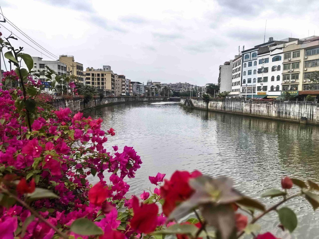 我的今日状态：😁轻松愉快
我这里的天气：☀️晴天