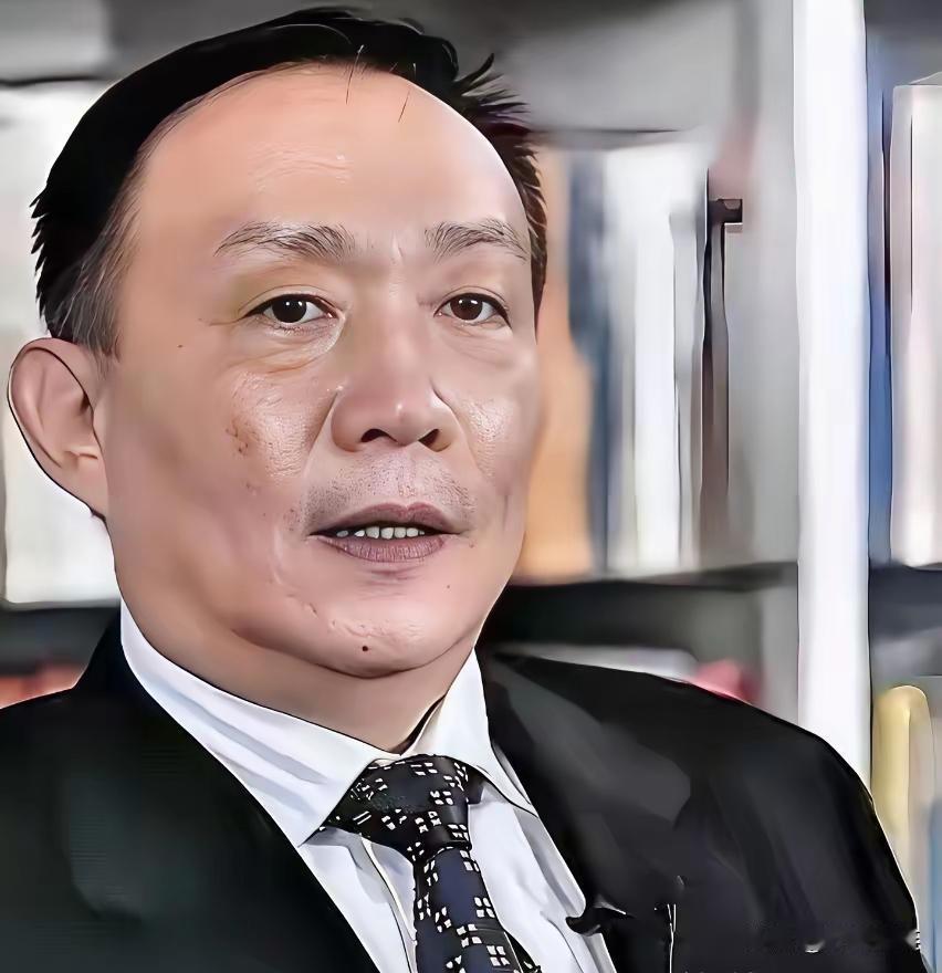 卢麒元说：最狠的间谍，不偷你的情报，也不策反你的人，就像有人进了你家，不偷钱不抢