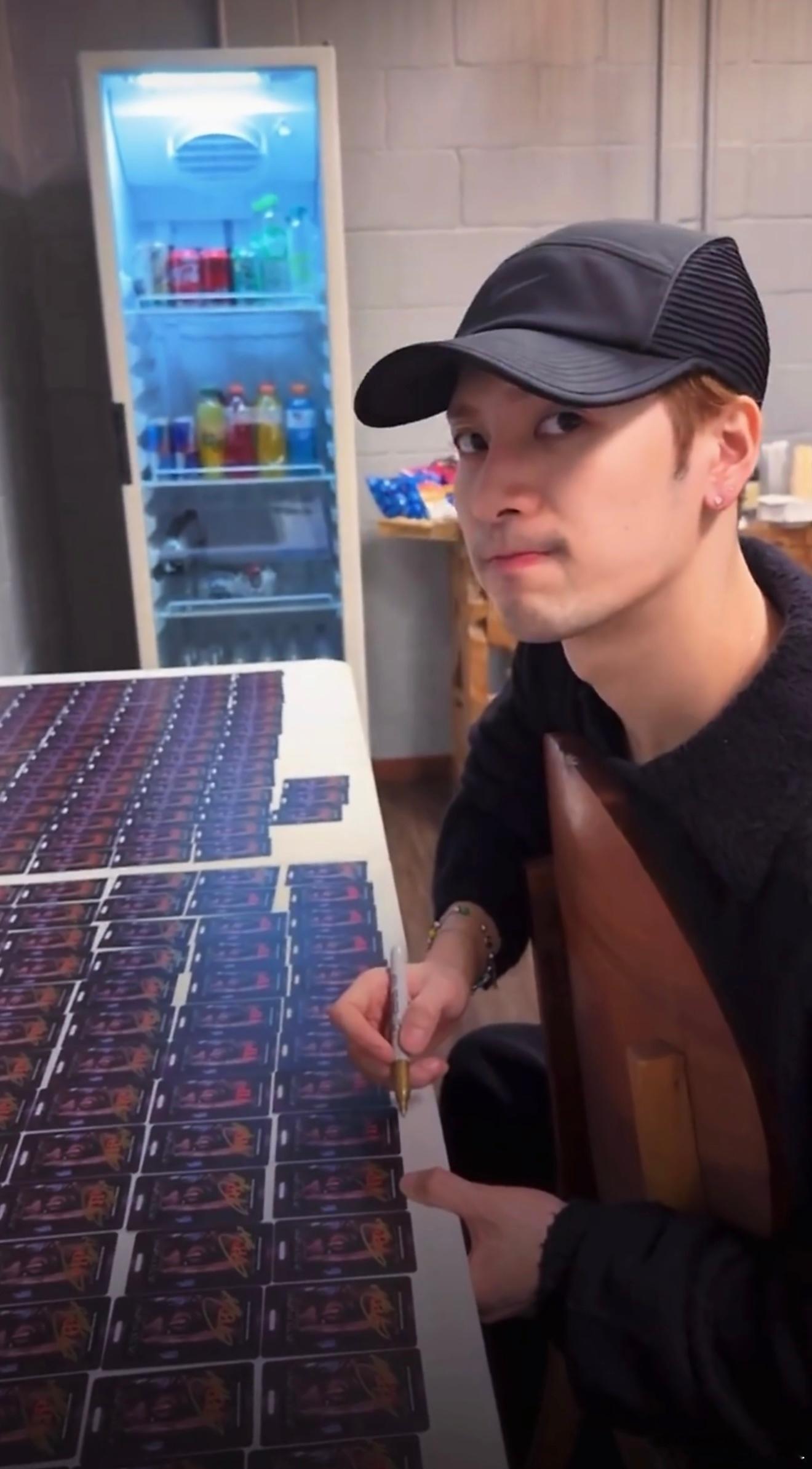 我要疯了 王嘉尔怎么那么乖啊好傲娇可爱的小表情🤯🤯王嘉尔 wje王嘉尔mag