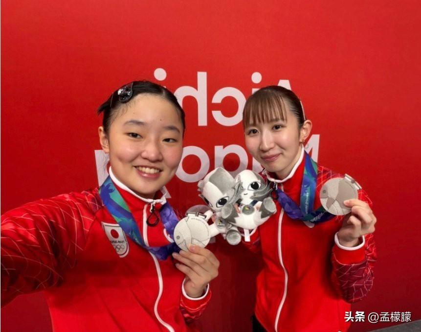 早田希娜发文总结亚运会✍🏻：团体赛 亚军🥈
双打 亚军🥈
单打 第三名🥉
