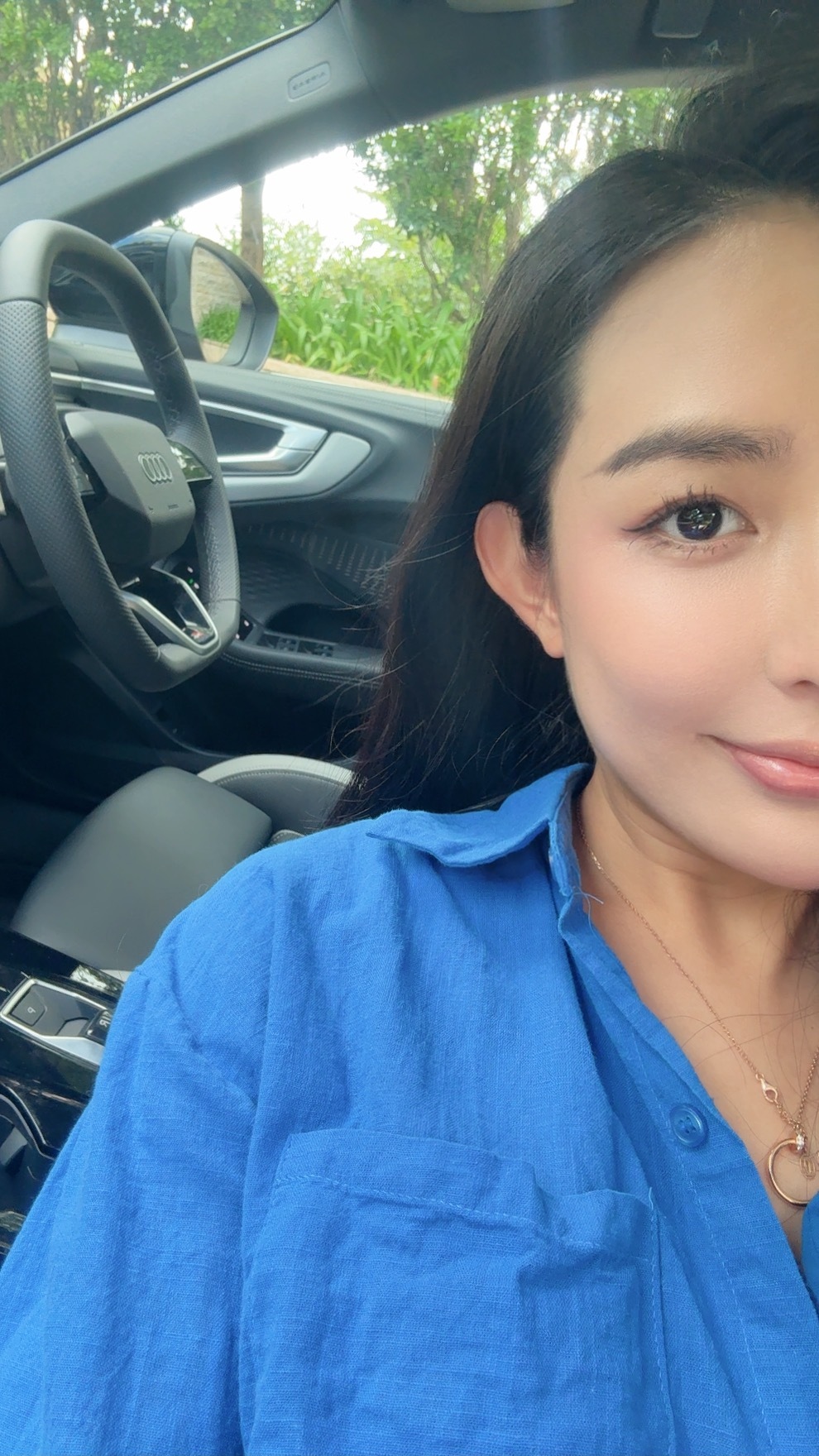 七夕快乐七夕工作日 这车蛮好看的 挺适合女生开 ​​​