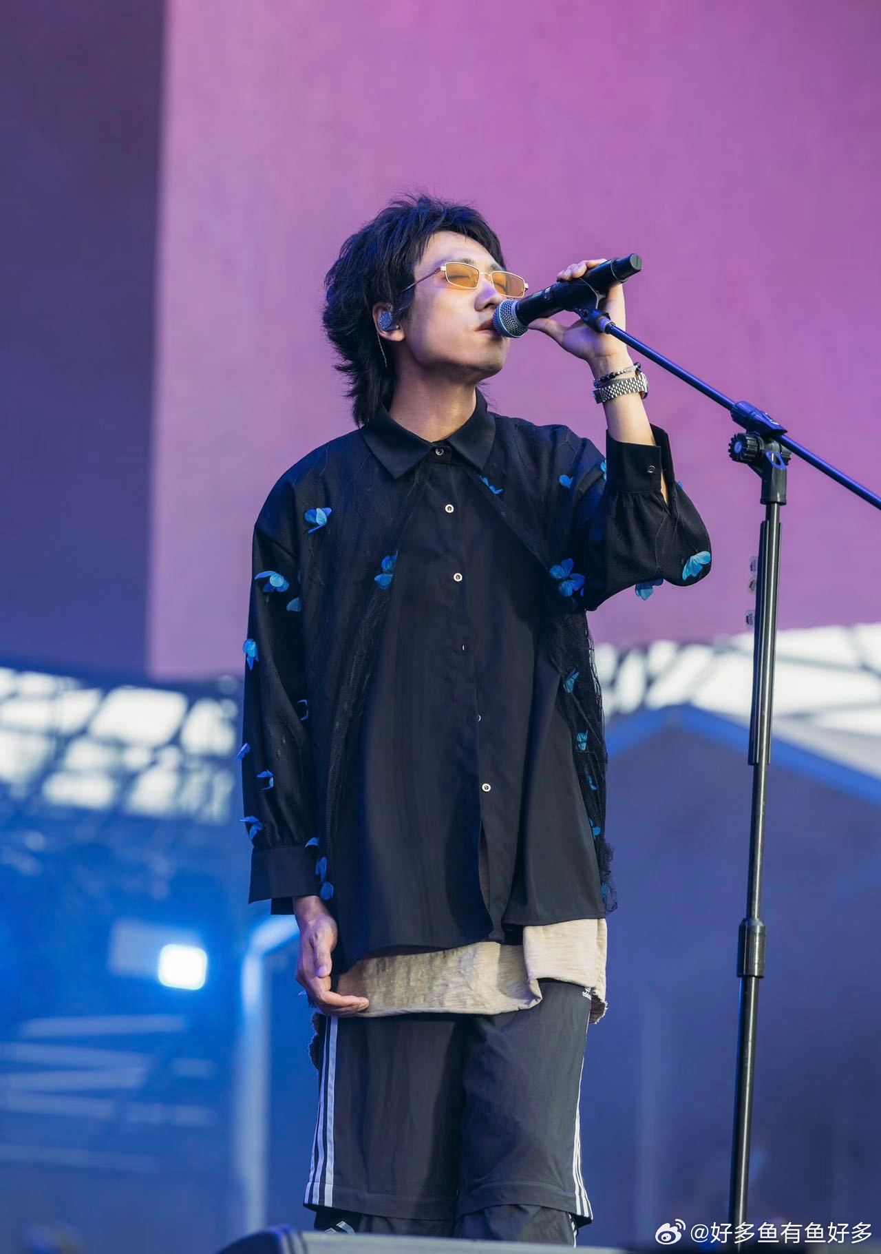 春谣音乐节石家庄站正式开票春日浪漫奔赴即刻开启，许巍老狼重磅加盟领衔开唱，高旗&