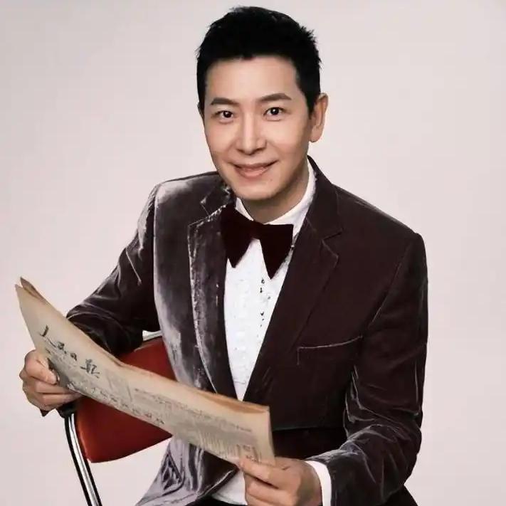 戴军说：“当年，我和初恋在北京打拼，虽然生活困苦，但我们彼此很爱对方，但在我成名