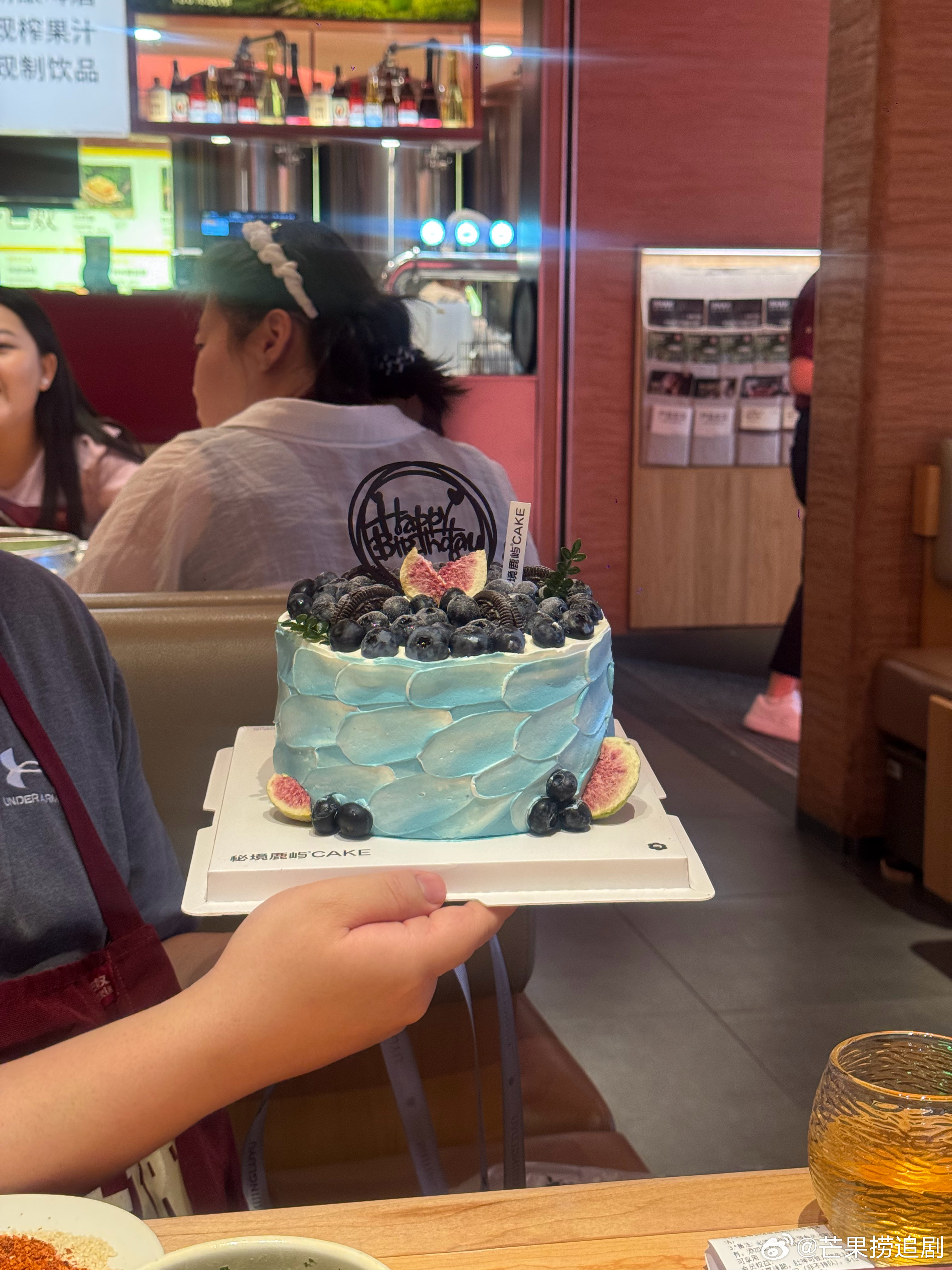 没想到我生日过去很久了，巴奴还一直记得甚至给我补过了生日蛋糕，好感动