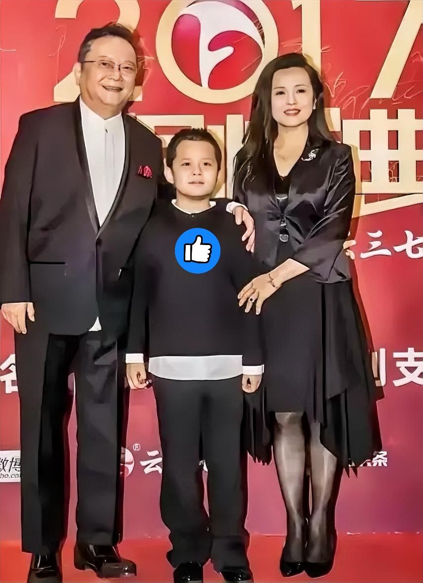刷到王刚偷偷给儿子录生日祝福的新闻，我鼻子一酸……
他怕自己走得太早，提前录好了